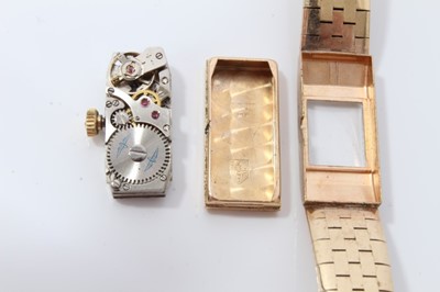 Lot 132 - Lady's 9ct gold Roamer wristwatch on integral gold bracelet