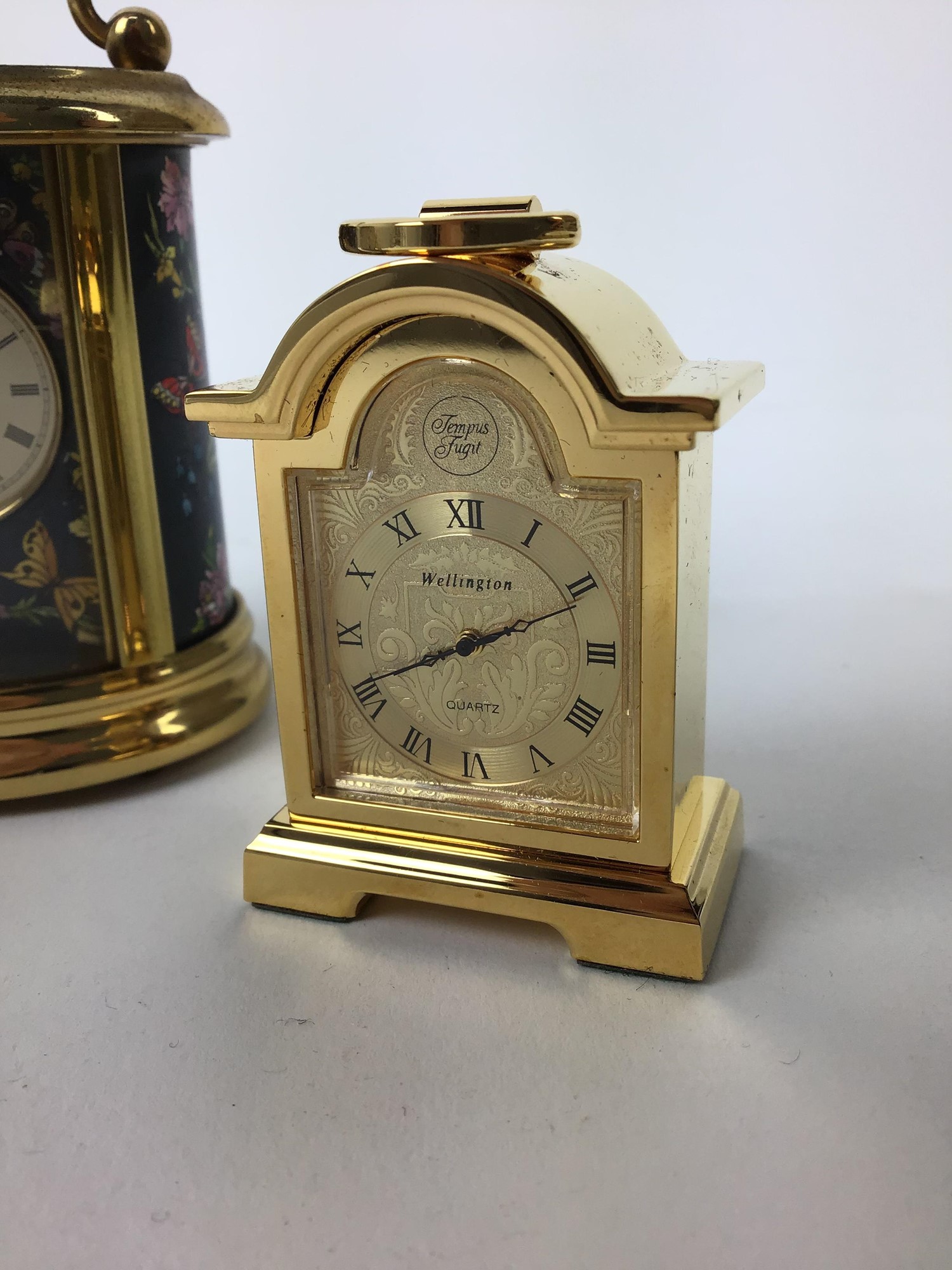 Lot 116 - Halcyon Days miniature enamel carriage clock