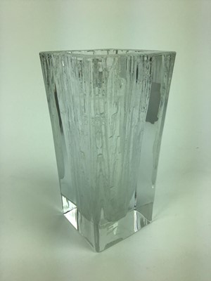 Lot 130 - Unusual Daum clear glass vase