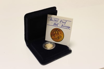 Lot 492 - G.B. - The Royal Mint gold proof half sovereign 1982 (N.B. in case of issue with Certificate of Authenticity) (1 coin)