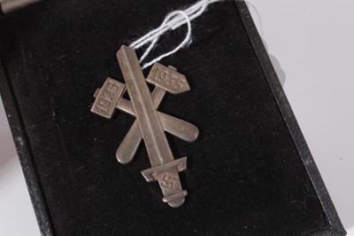Lot 277 - Good quality replica Nazi Knights Cross, two part construction, stamped 800 on reverse