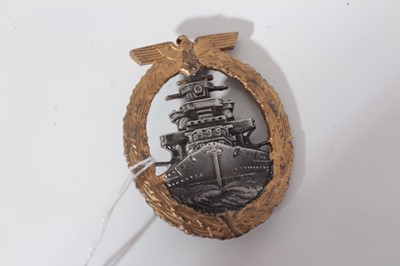 Lot 279 - Second World War Nazi High Seas Fleet War Badge, with narrow pin backing and makers mark to reverse, possibly a post war copy