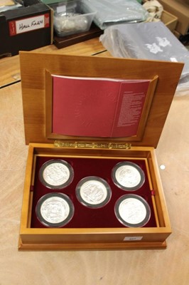 Lot 607 - G.B. - The Royal Mint issued 19th century Great Seals of the Realm - set of five, each weighing 5oz fine silver - cased with Certificates of Authenticity (5 medallions)