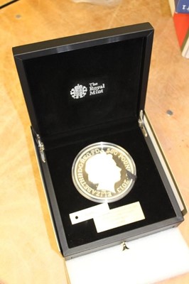 Lot 609 - G.B. - The Royal Mint issued 'Queen's Coronation 60th Anniversary' £500 silver proof one kilo coin in case of issue with Certificates of Authenticity (1 coin)