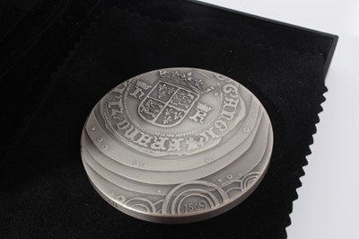 Lot 520 - G.B. - The Royal Mint silver medal - Henry VIII 2011 (N.B. weight 5oz) cased with Certificate of Authenticity (1 medallion)