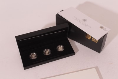 Lot 618 - G.B. - The Royal Mint Issued 30th Anniversary of the £1 coin silver proof three-coin set (limited edition) 2013, in case of issue with Certificates of Authenticity (1 coin set)