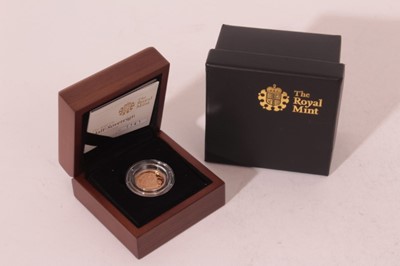 Lot 625 - G.B. - The Royal Mint Issued gold proof half sovereign 2010 in case of issue with Certificate of Authenticity (1 coin)