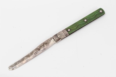 Lot 100 - Georgian silver soft fruit folding pocket knife with engraved silver blade, cast shell motives and wave carved and green stained ivory side plates, 15 cm open
