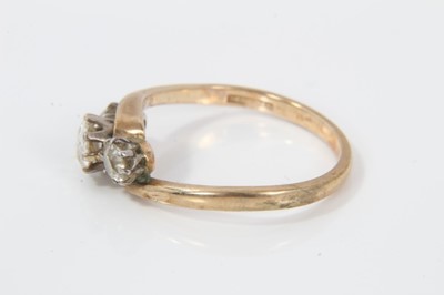 Lot 182 - 9ct gold diamond three stone ring