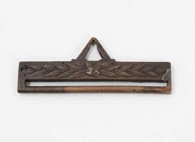 Lot 127 - Victorian Victoria Cross bronze suspension bar - possibly original and damaged by fire. Some engraving still visible to reverse 'Private' and '4th LI'