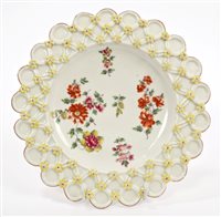 Lot 366 - 18th century Derby 'spectacle' plate, circa...