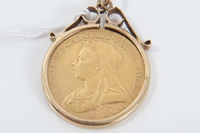 Lot 266 - Victorian gold sovereign pendant dated 1893 on gold chain