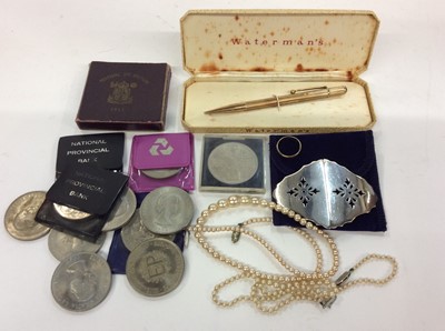 Lot 691 - 9ct gold wedding ring, commemorative Crowns, silver buckle , gold plated propelling pencil and two faux pearl necklaces