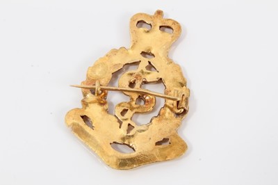 Lot 284 - Gold regimental brooch for the Royal Medical Corps, tests as approximately 18ct gold.