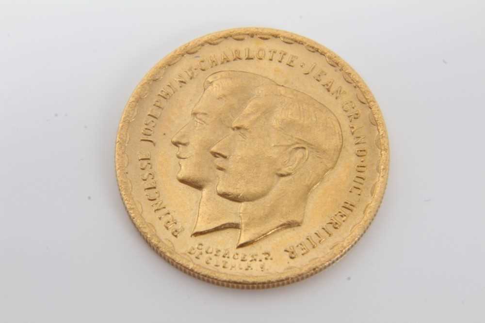 Lot 317 - Luxembourg gold commemorative coin dated 9-4-1953,6.5 grams