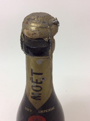 Lot 43 - Champagne - one bottle, Moët & Chandon Dry Imperial 1945 Vintage