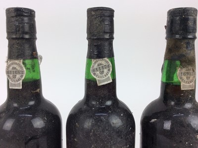 Lot 126 - Port - seven bottles, Feist LBV 1985, Mendiz Ruby (2), Sandeman, Graham's LBV 1990 and two others