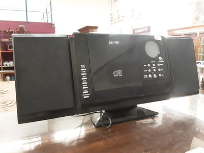 Lot 3 - Sony Bravia flatscreen television model number KDL-32L4000