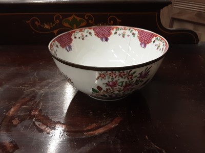 Lot 137 - 18th Century Chinese export famille rose bowl, Japanese fluted bowl and other ceramics