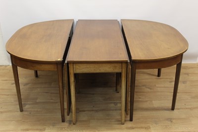 Lot 702 - Regency mahogany and dog-tooth inlaid D-end extending dining table