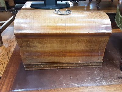 Lot 1093 - Vintage Defiance N3 sewing machine in case