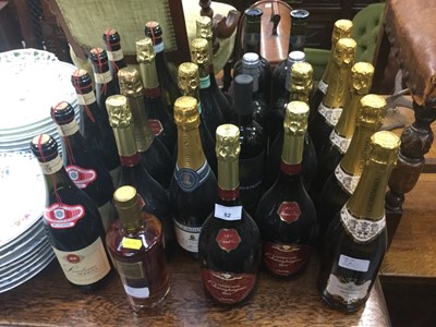 Lot 82 - Twenty seven bottles of assorted sparkling and other wines (27)