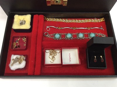 Lot 666 - Black jewellery box