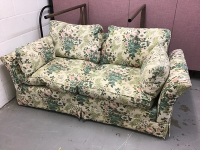 Lot 1137 - Traditional two seater settee with floral chintz upholstery