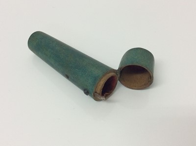 Lot 374 - Pair of Georgian silver sewing scissors, bone cotton reel, shagreen  box