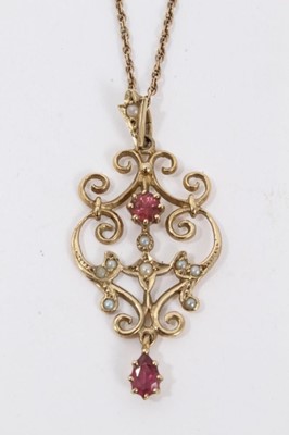 Lot 14 - Edwardian style 9ct gold open work pendant and 9ct gold emerald and diamond pendant necklace