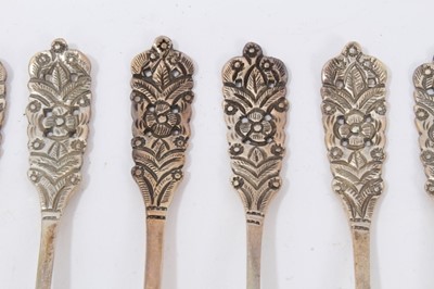 Lot 54 - Set of 12 Spanish silver (Plata 925) cake forks with pierced foliate decoartion