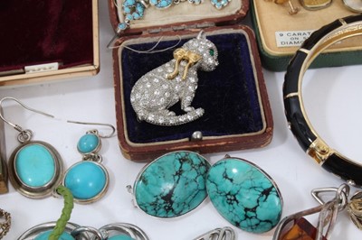 Lot 101 - Group costume jewellery, wristwatches and bijouterie