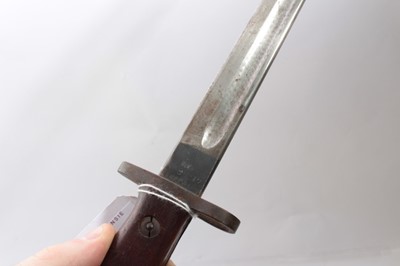 Lot 353 - First World War British 1907 pattern bayonet, stamped - G. R., 1907, 2, 17, Wilkinson, Chapman, in steel mounted leather scabbard