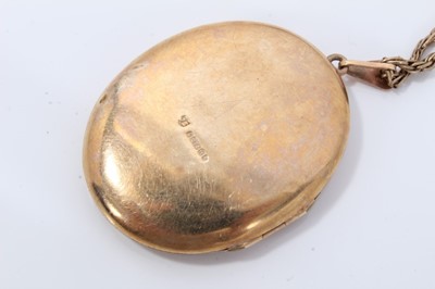 Lot 127 - 9ct gold oval locket with engraved swan decoration on chain