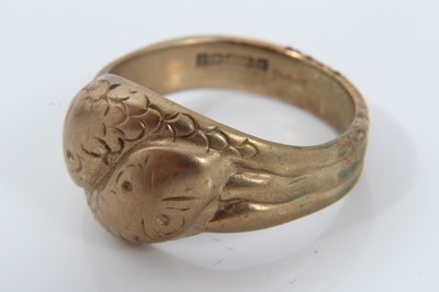 Lot 128 - 1950s 9ct gold double snake ring
