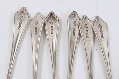 Lot 142 - Set of six silver teaspoons in a fitted case, other silver teaspoons and a silver plated hip flask