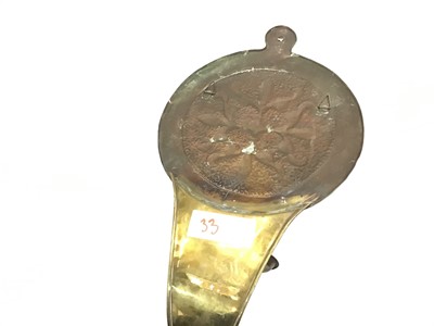 Lot 2042 - Arts & Crafts Brass wall sconce 53cm in length, together with an Art Nouveau copper Jardinere, 7cm in height (2)