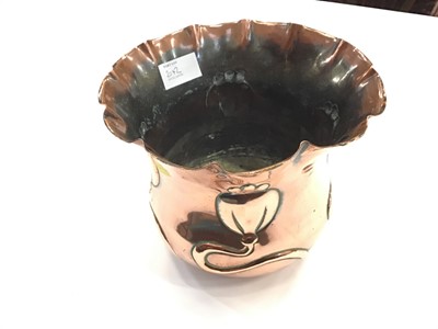 Lot 2042 - Arts & Crafts Brass wall sconce 53cm in length, together with an Art Nouveau copper Jardinere, 7cm in height (2)