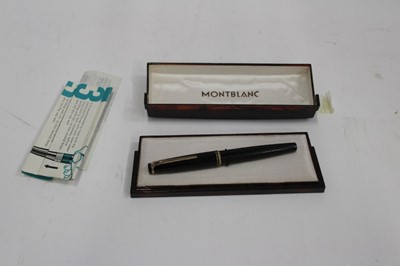 Lot 1986 - Montblanc no 22 fountain pen