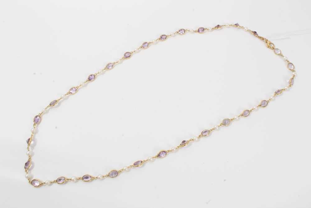 Lot 151 - 18ct gold cultured pearl and amethyst necklace