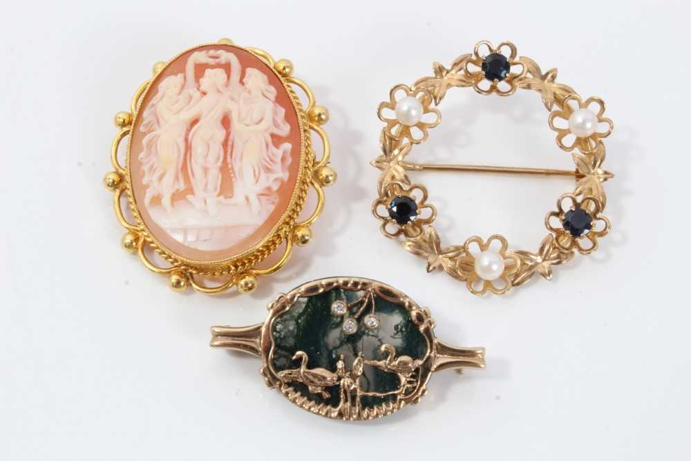 Lot 156 - Three 9ct gold mounted brooches