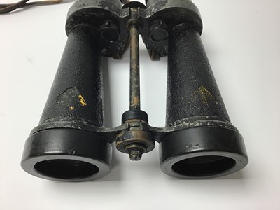Lot 281 - Pair of Second World War British Military binoculars by Barr & Stroud, numbered 1900A, Serial No 47512, in leather case
