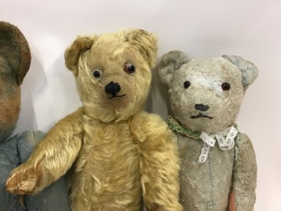 Lot 1533 - Teddy Bears including two blue , two blond mohair and shaved snouts and mid century bear.