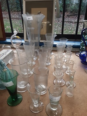 Lot 624 - Large collection of measuring glasses / laboratory glasses (qty)