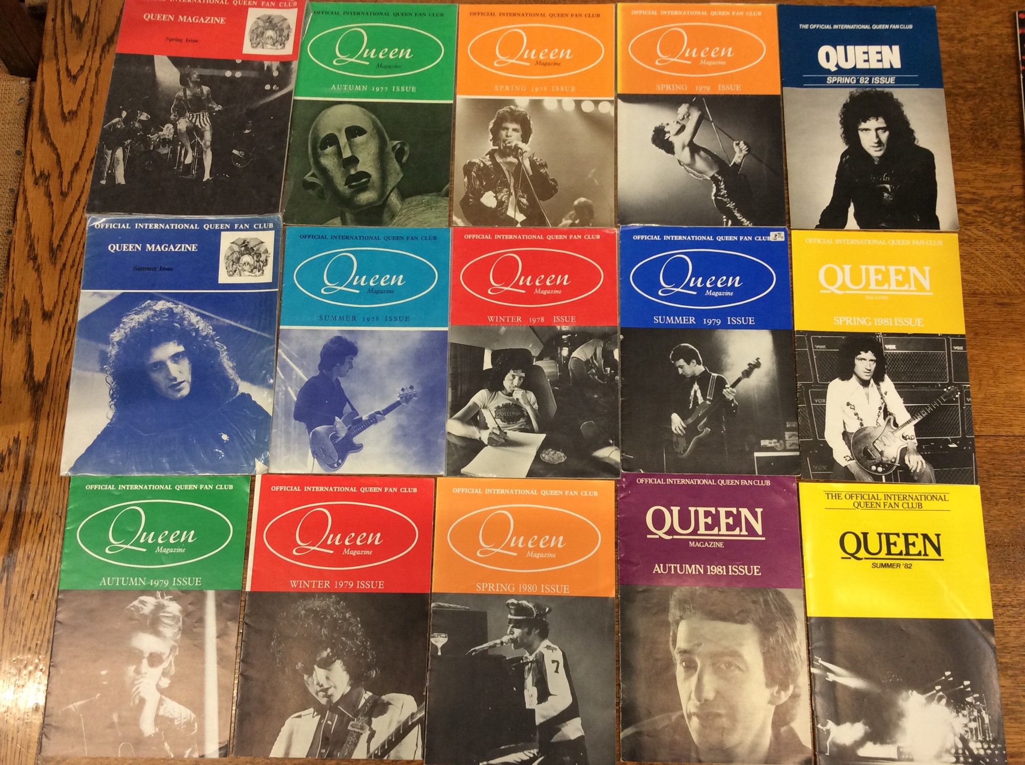 Lot 989 - Collection Queen magazines 1970s