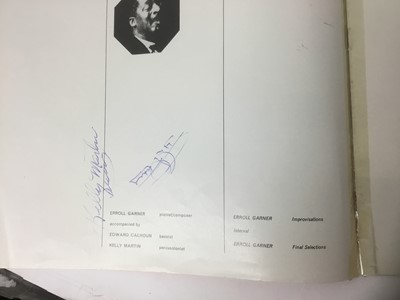 Lot 788 - Erroll Garner autographed souvenir programme and related items