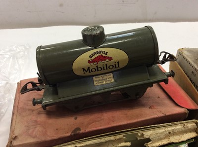 Lot 1596 - Hornby train set O Gauge Tin Plate clockwork locomotive