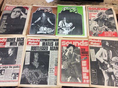 Lot 973 - Collection of 1960s and 1970s music related newspapers and magazines