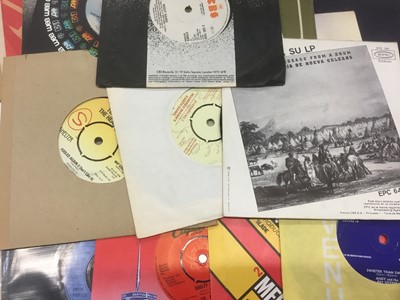 Lot 807 - Collection of single records featuring Queen, Bowie, Cream, Sweet, Move and Geordie (approx 70)