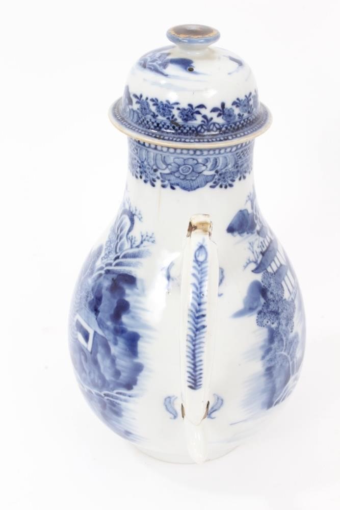 Lot 21 - Similar antique Chinese export blue and white